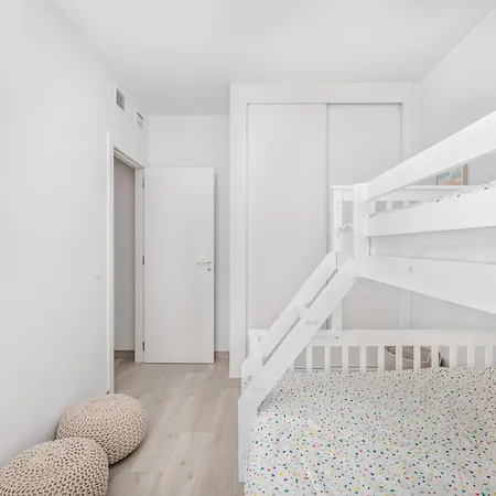 Virgen Terrace إِستيبونا